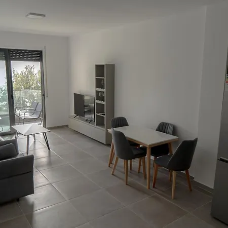 Crystal Radhime Apartment Vlorë