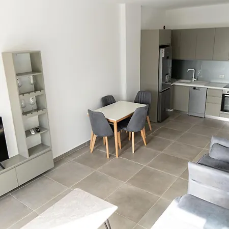 Crystal Radhime Apartment *