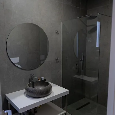 Apartment Crystal Radhime Vlorë