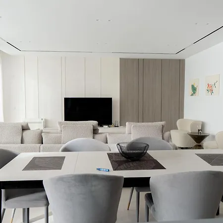 Crystal Radhime Apartment