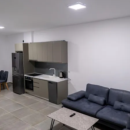 Crystal Radhime Apartment *