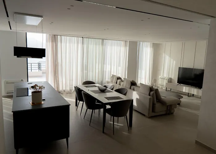 Crystal Radhime Apartament