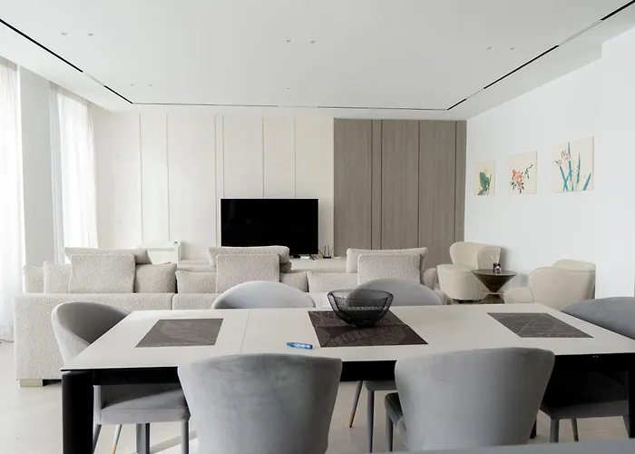 Apartament Crystal Radhime Wlora