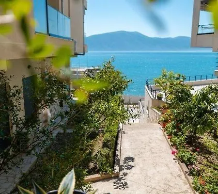 Apartamento Crystal Radhime Vlorë