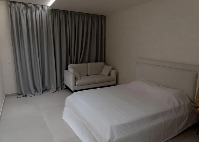 Crystal Radhime * Vlorë